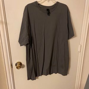 Hanes men’s gray T shirt 2XL